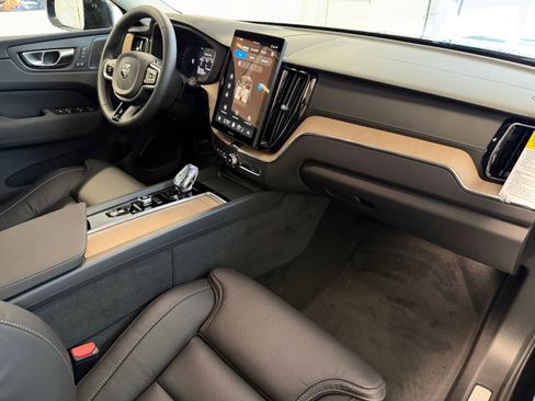 New 2026 Volvo XC60 T8 Ultra w/ Protection Package Premier image 20