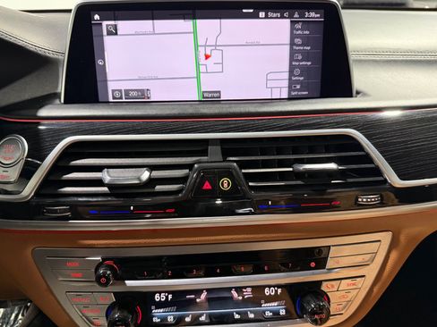 Used 2022 BMW 740i xDrive w/ M Sport Package AWD/4WD image 54