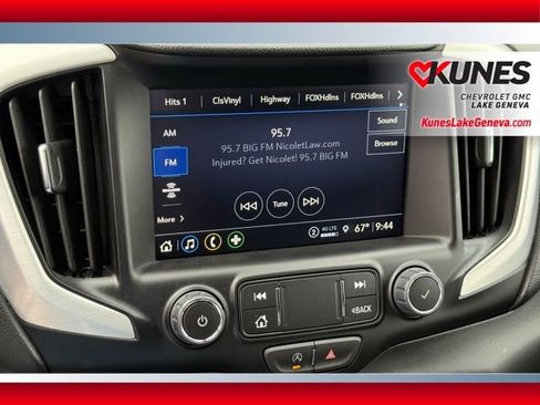 Used 2024 GMC Terrain SLT AWD/4WD image 28