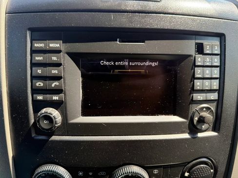 Used 2015 Mercedes-Benz Sprinter 2500 image 16