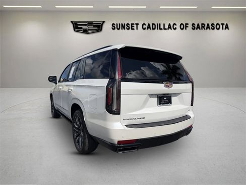 Certified 2024 Cadillac Escalade Sport Platinum AWD/4WD image 5