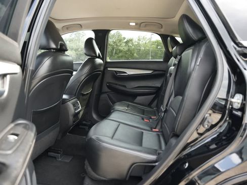 Used 2021 INFINITI QX50 Luxe FWD image 18