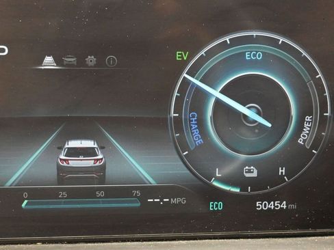 Certified 2022 Hyundai Tucson SEL AWD/4WD image 16