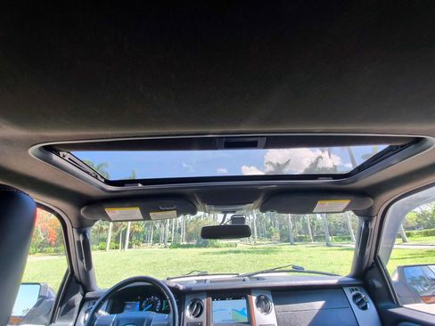 Used 2017 Ford Expedition Platinum RWD image 18