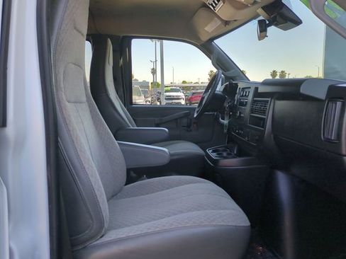 Used 2024 Chevrolet Express 3500 LT w/ LT Preferred Equipment Group RWD image 31