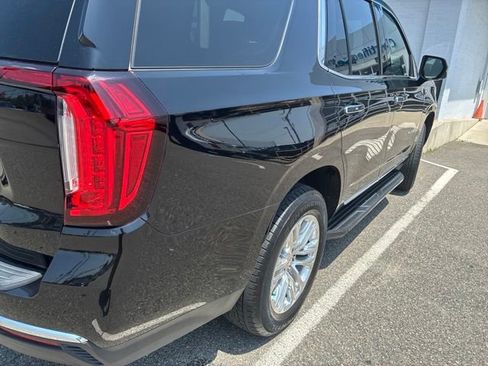 Used 2021 GMC Yukon SLT w/ SLT Premium Package AWD/4WD image 4