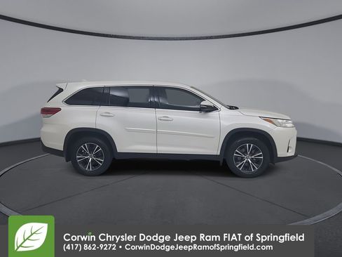 Used 2019 Toyota Highlander Plus w/ Protection Package #3 image 17