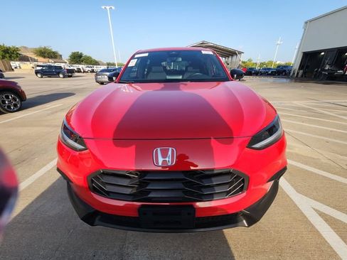 Used 2026 Honda HR-V Sport image 2