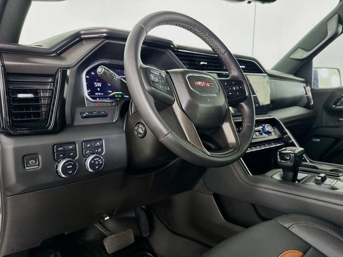 Used 2023 GMC Sierra 1500 AT4 w/ Technology Package AWD/4WD image 22