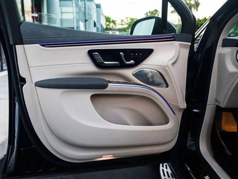 Used 2023 Mercedes-Benz EQS 450+ Sedan image 8
