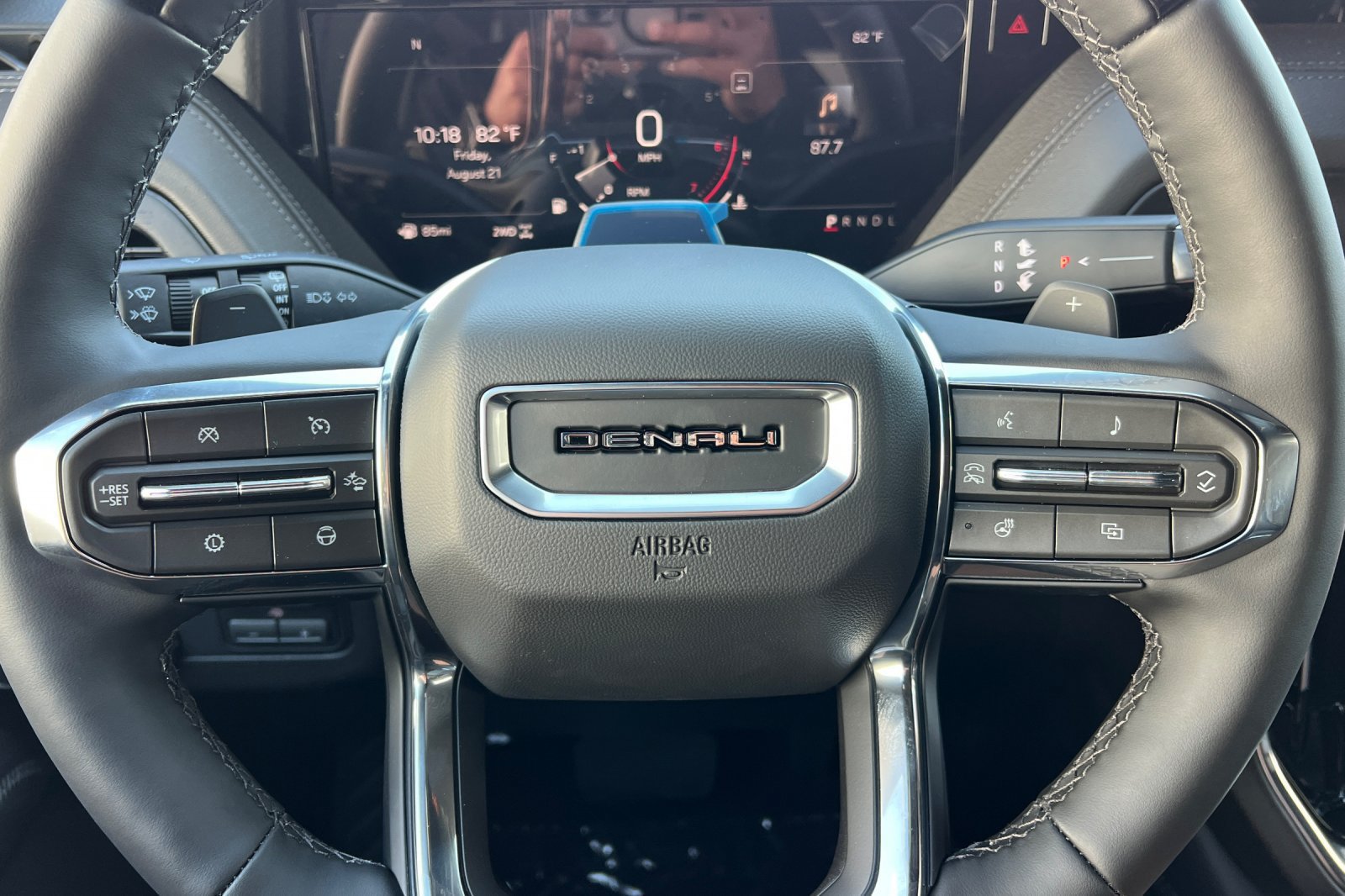 New 2026 GMC Yukon Denali w/ Advanced Technology Package AWD/4WD image 28