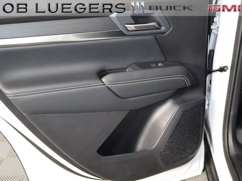 New 2026 GMC Terrain Elevation FWD image 12