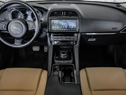 Used 2019 Jaguar F-PACE Premium AWD/4WD image 13