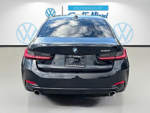 Used 2023 BMW 330i Sedan w/ Premium Package image 6
