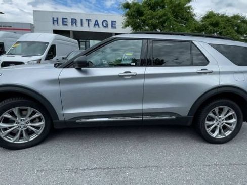Certified 2023 Ford Explorer XLT w/ Equipment Group 202A AWD/4WD image 5