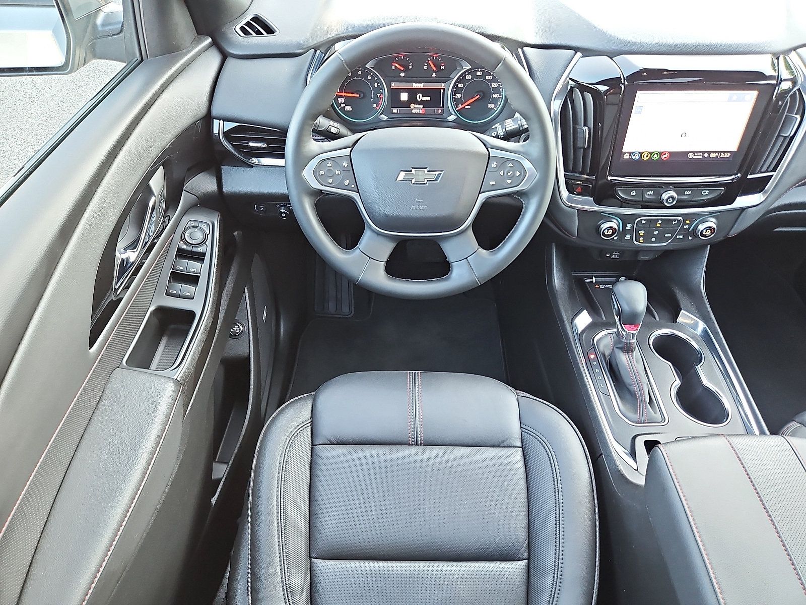 Used 2023 Chevrolet Traverse RS w/ LPO, Cargo Package AWD/4WD image 11