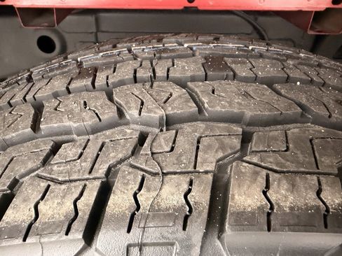 Used 2023 Ford F150 Lariat w/ Equipment Group 502A High image 16