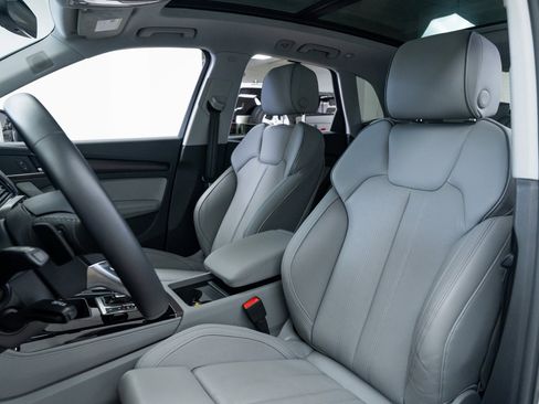 Used 2024 Audi Q5 e Premium Plus image 18