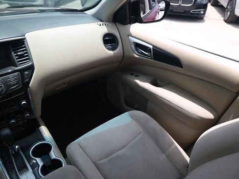 Used 2017 Nissan Pathfinder S FWD image 14
