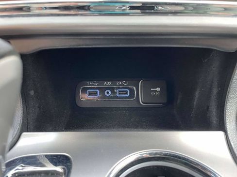Used 2022 Jeep Grand Cherokee Limited AWD/4WD image 17
