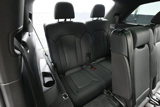 Used 2022 Audi Q7 3.0T Premium Plus AWD/4WD image 39