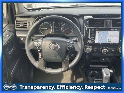 Certified 2022 Toyota 4Runner TRD Off-Road Premium AWD/4WD image 14