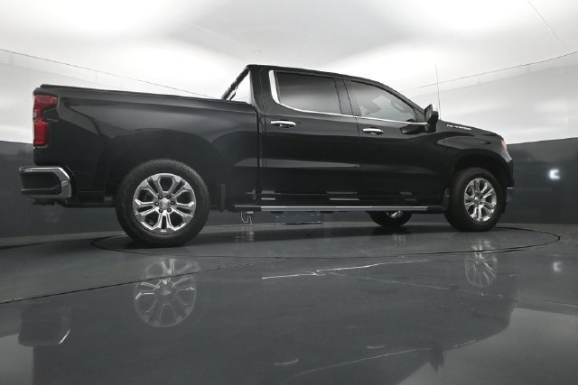 Used 2023 Chevrolet Silverado 1500 LTZ w/ LTZ Premium Package AWD/4WD image 36