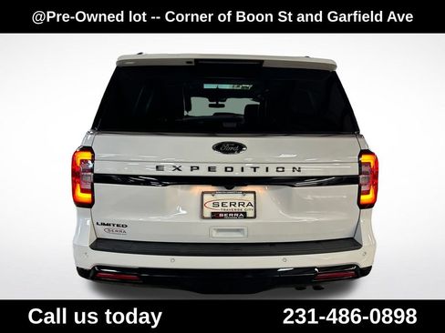Used 2024 Ford Expedition Limited AWD/4WD image 4