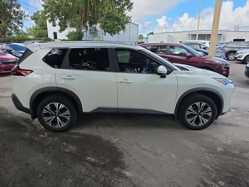 Used 2023 Nissan Rogue SV w/ SV Premium B Package FWD image 1