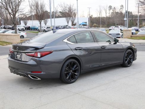 Used 2022 Lexus ES 350 F Sport image 9