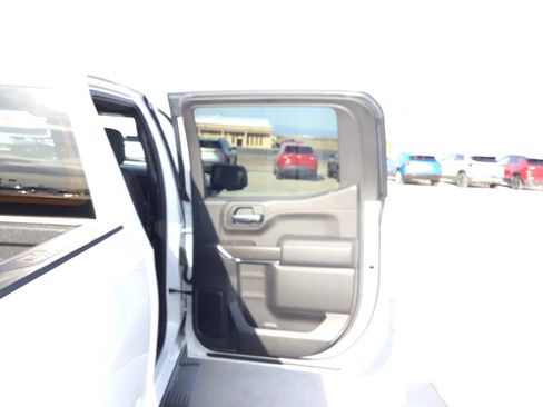 Used 2021 GMC Sierra 1500 AT4 w/ AT4 Preferred Package AWD/4WD image 16