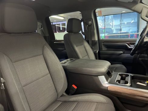 Used 2024 Chevrolet Silverado 2500 LT image 45