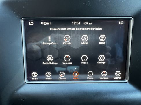 Used 2019 Jeep Grand Cherokee Laredo image 24