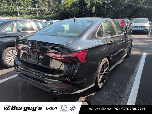 Used 2025 Volkswagen Jetta GLI Autobahn w/ GLI Black Package FWD image 13