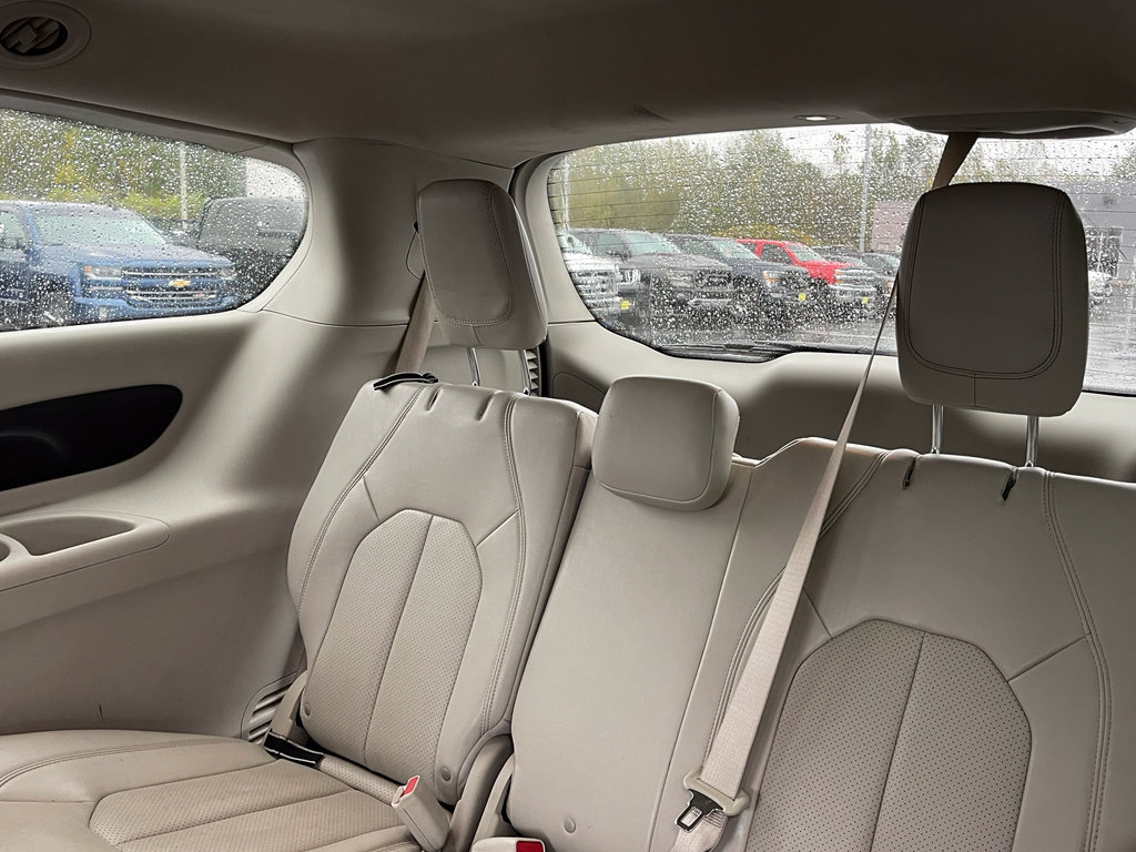 Used 2021 Chrysler Voyager Lxi FWD image 12