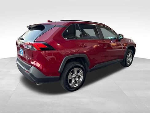 Used 2025 Toyota RAV4 XLE FWD image 5