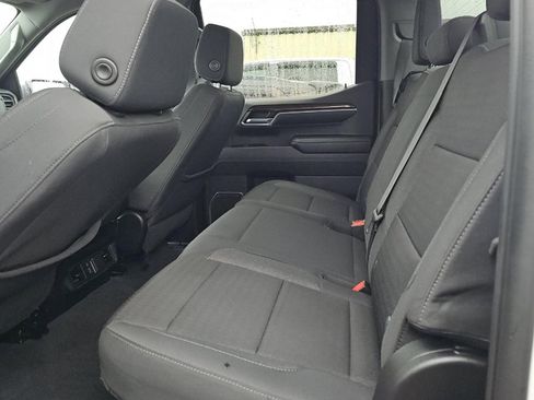 Used 2023 GMC Sierra 1500 SLE image 15