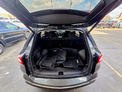 Used 2018 Chevrolet Equinox LT image 37