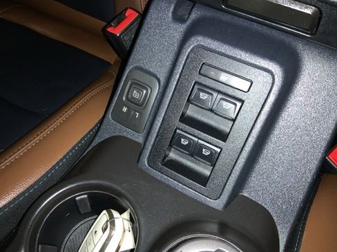 Used 2024 Ford Bronco Outer Banks image 28