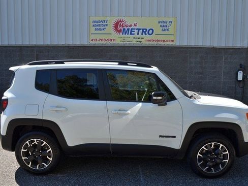 Used 2023 Jeep Renegade Latitude image 9