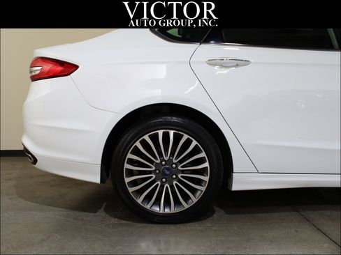 Used 2018 Ford Fusion Titanium image 12