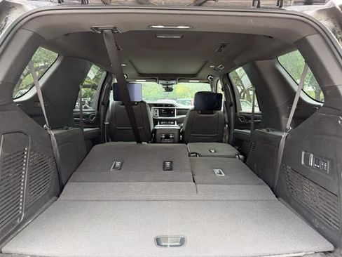 Used 2024 GMC Yukon Denali w/ Denali Reserve Package AWD/4WD image 23