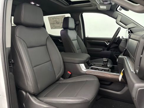 New 2026 GMC Sierra 1500 SLT w/ SLT Premium Package image 35