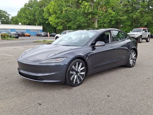 Used 2024 Tesla Model 3 Standard Range RWD image 3