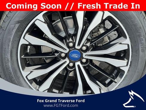 Certified 2022 Ford Escape SEL w/ SEL Stealth AWD Package image 8