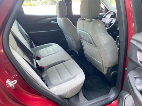 Used 2021 Chevrolet TrailBlazer LS FWD image 21