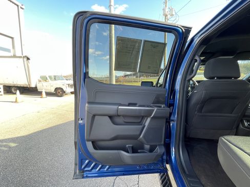 Certified 2022 Ford F150 XLT w/ Equipment Group 302A High image 31