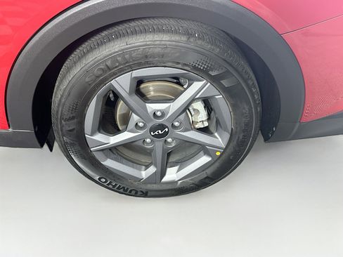 Used 2025 Kia K4 LXS image 11