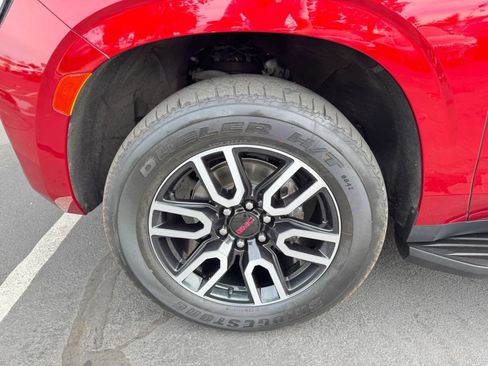 Used 2022 GMC Yukon AT4 AWD/4WD image 9