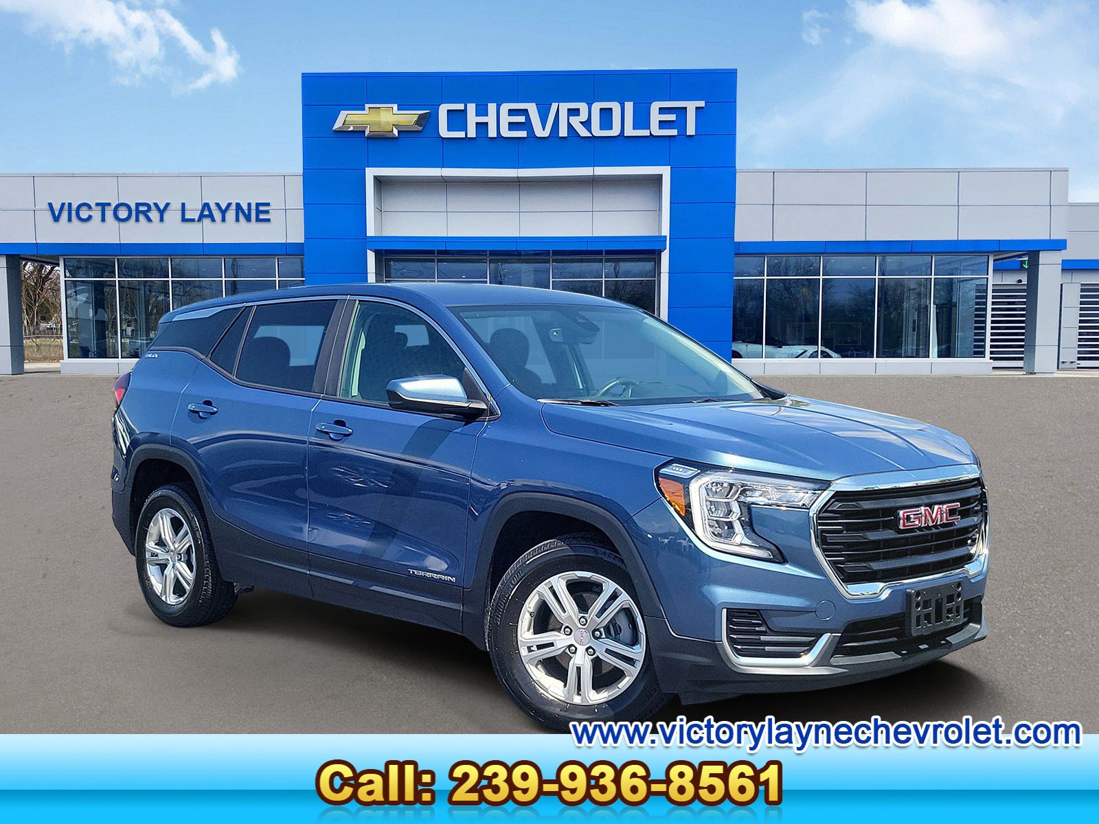 Used 2024 GMC Terrain SLE AWD/4WD image 1